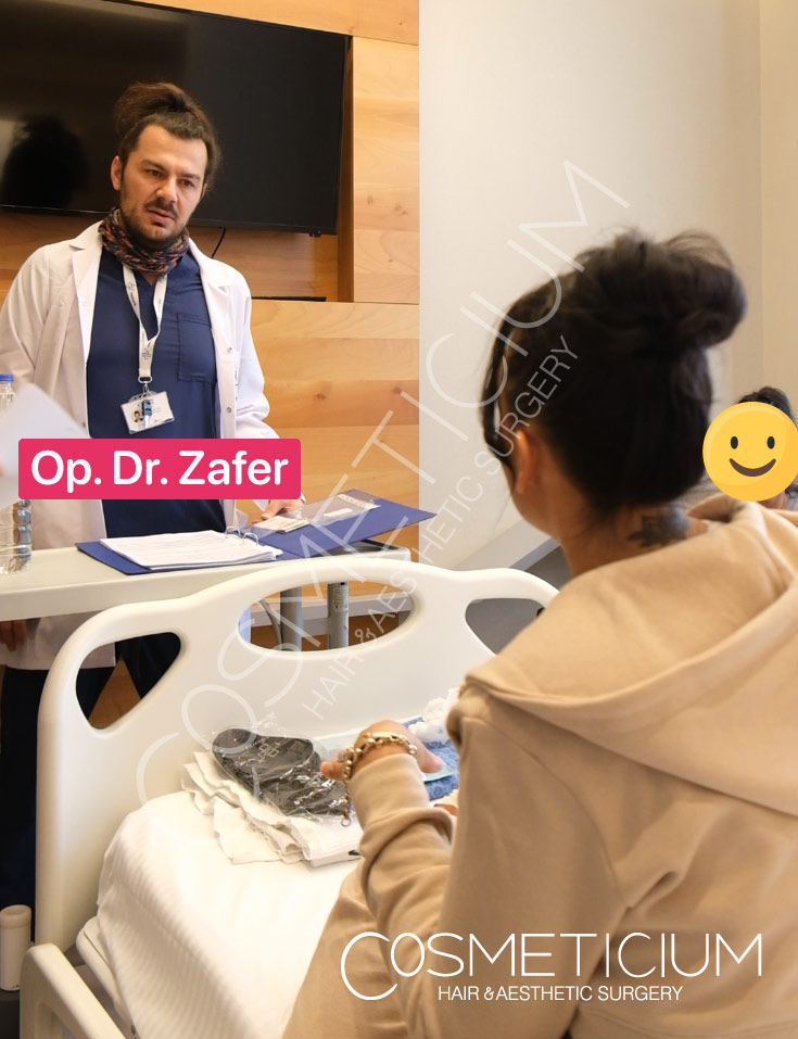 op-Dr-zafer-in-breast-surgery